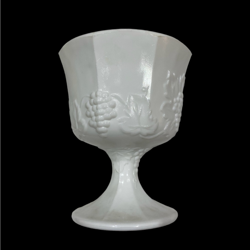 Vintage Indiana Glass White Milk Glass Harvest Grape Goblet Pedestal Bowl - Picture 4 of 7